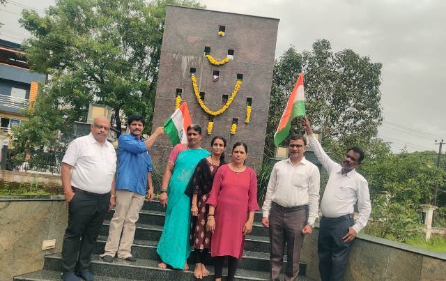 ಮಂಗಳೂರು ವಿವಿ ಆವರಣದಲ್ಲಿ ಕಾರ್ಗಿಲ್ ವಿಜಯೋತ್ಸವ ಮಂಗಳೂರು ವಿವಿ ಆವರಣದಲ್ಲಿ ಕಾರ್ಗಿಲ್ ವಿಜಯೋತ್ಸವ